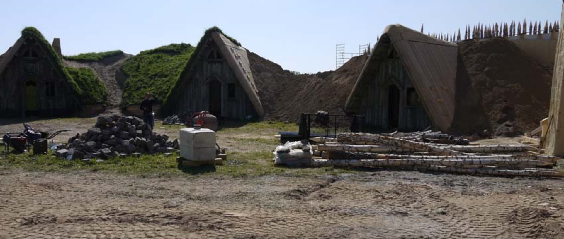 adc-asterix-obelix-au-service-de-sa-majeste_village_breton_construction_16.jpg