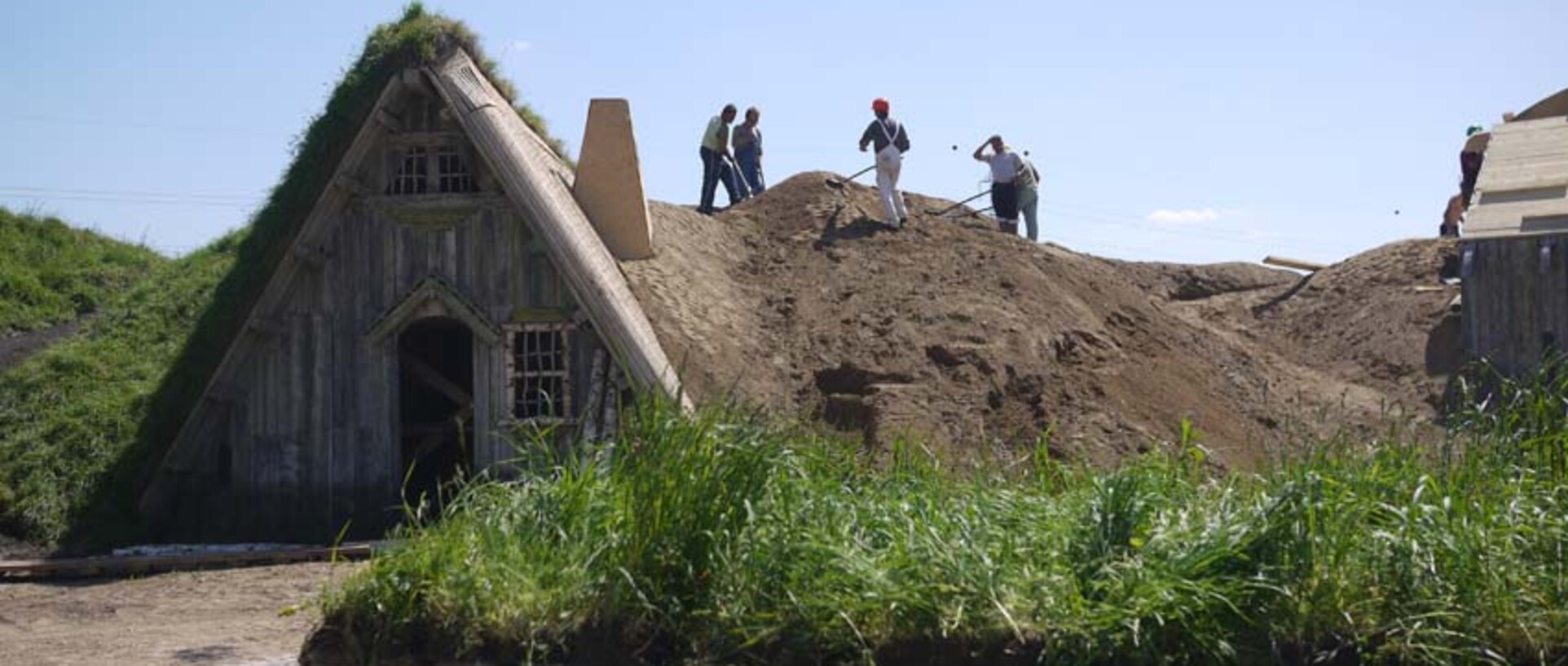 adc-asterix-obelix-au-service-de-sa-majeste_village_breton_construction_14.jpg