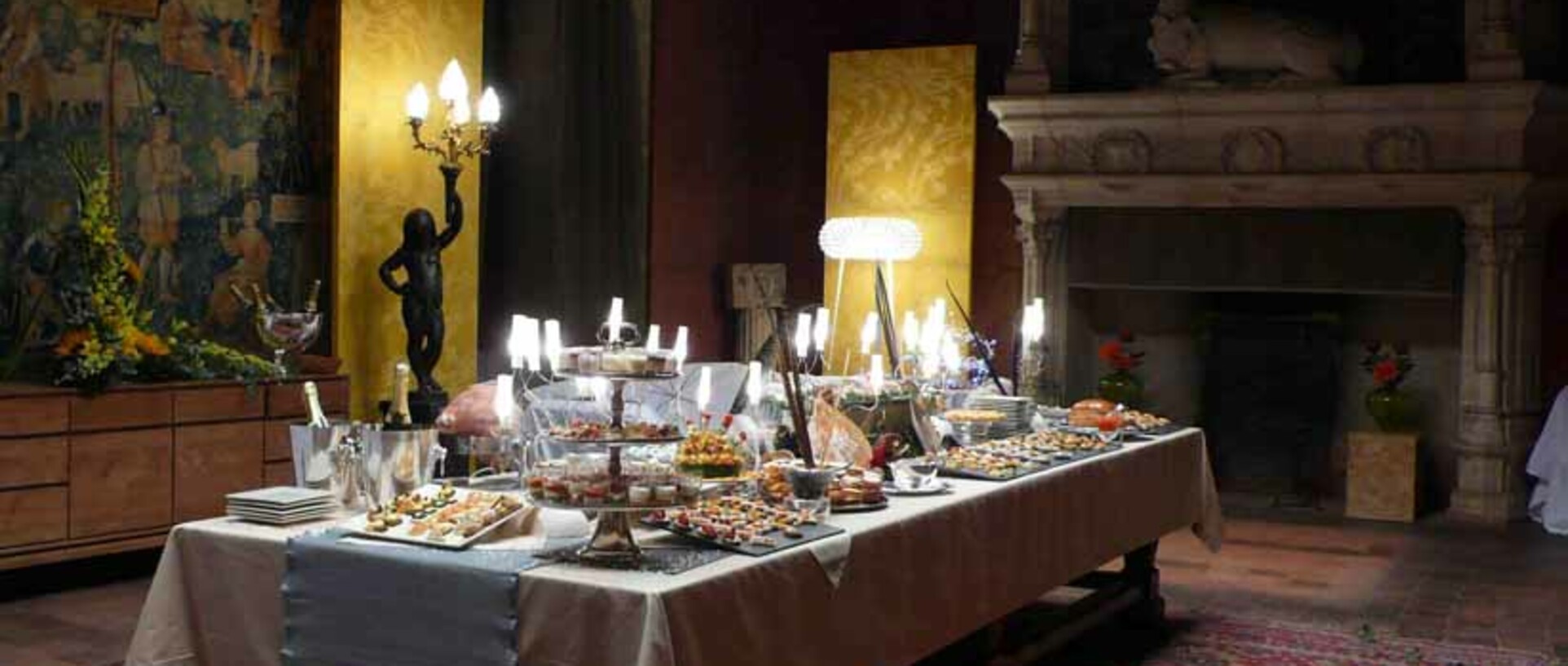 adc-les-derniers-jours-du-monde_LDJDM-chateau-salon_banquet_0.jpg