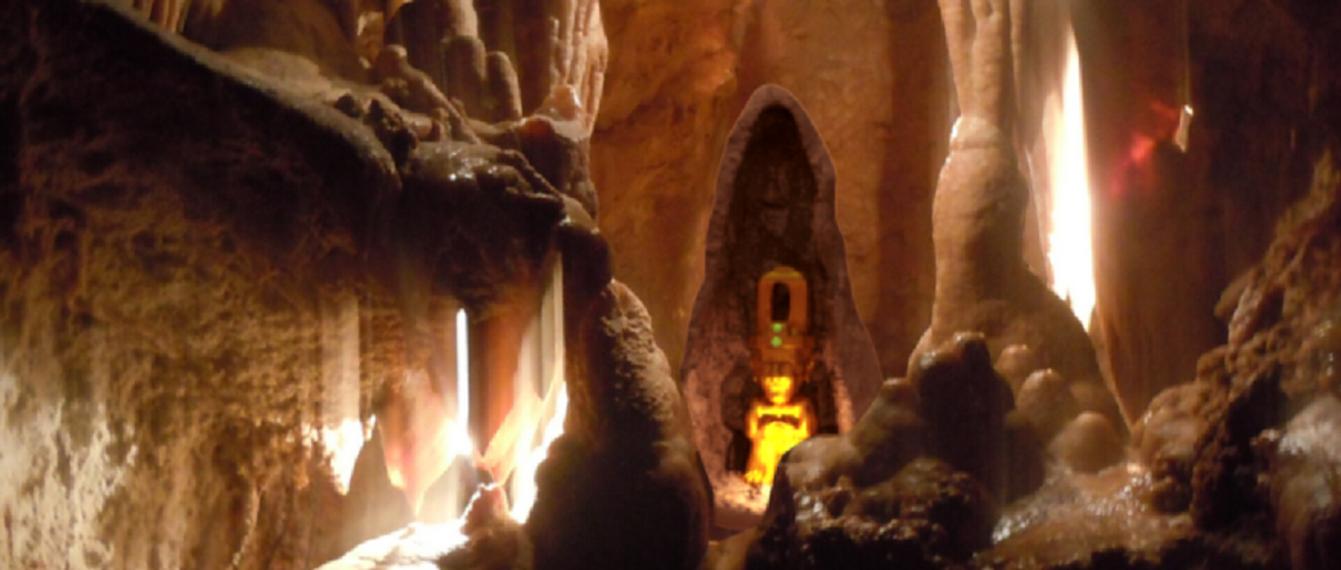 adc-les-vacances-de-ducobu_statue_grotte.jpg