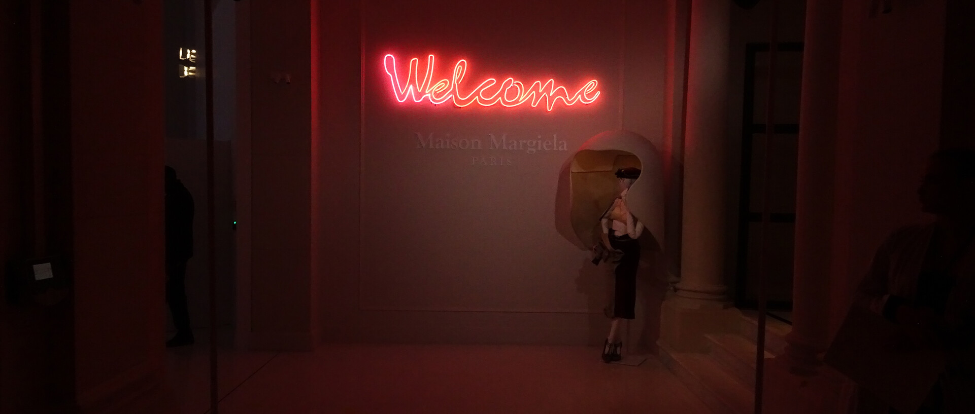 adc-maison-margiela-2023_maison-margiela_-john-galliano_-january-2023-paris-installation-of-2022-artisanal-cinema-inferno.jpg