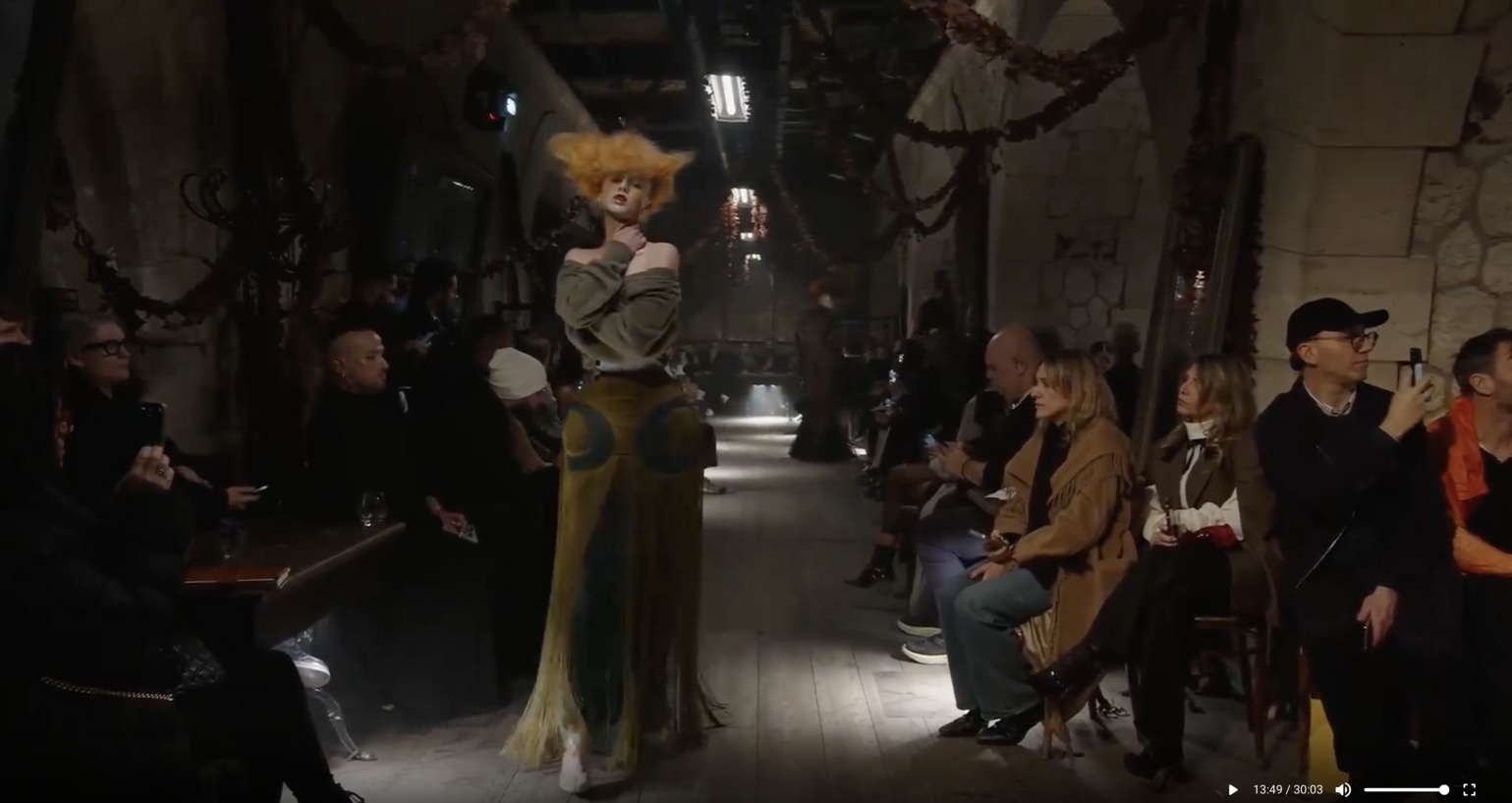 adc-maison-margiela-john-galliano-artisanal-2024_maison-margiela-john-galliano-artisanal-2024-int-set-show-03.png